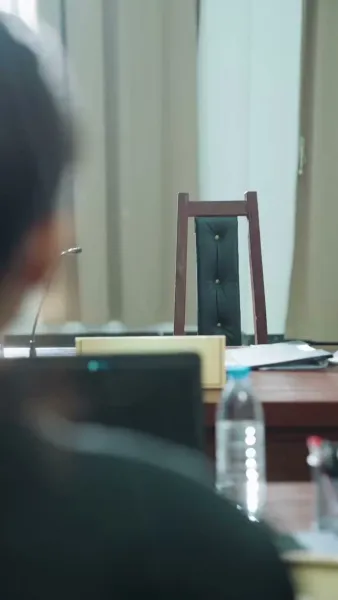 ด้วยคำพิพากษาแห่งรักลวง