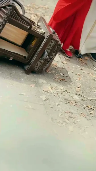 สืบรักพลิกบัลลังก์