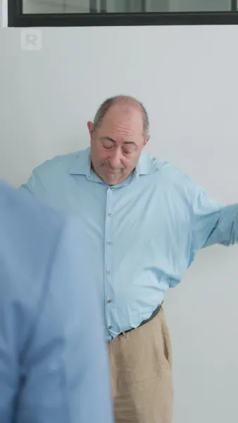 อ้อมกอดเงามายา