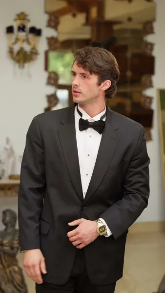 อ้อมกอดเงามายา