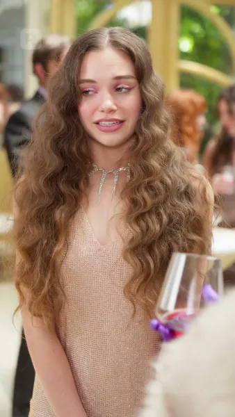 อ้อมกอดเงามายา