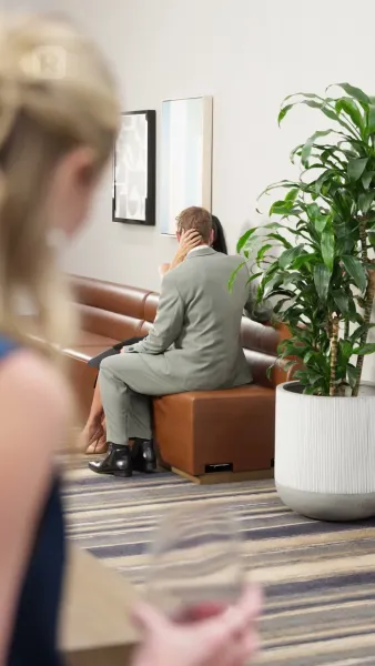 อ้อมกอดเงามายา