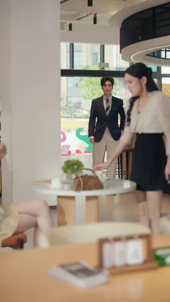 อย่าให้เธอผ่านไป