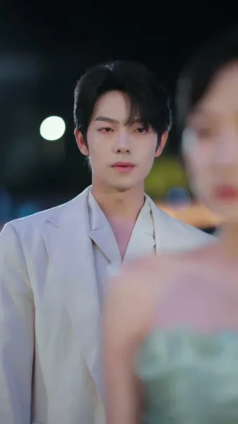 อย่าให้เธอผ่านไป