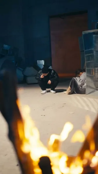 อดีตสามี หลบไป