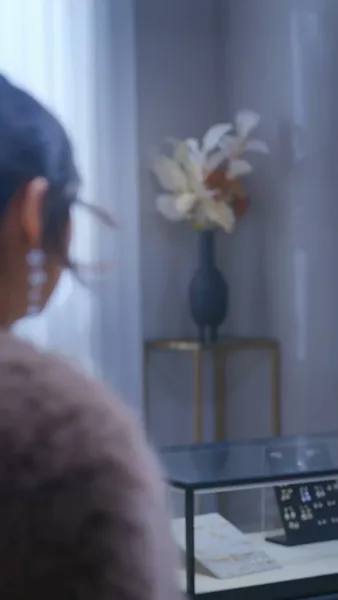 อดีตสามี หลบไป