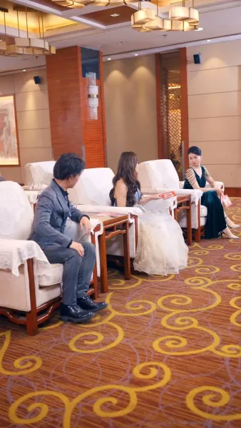 อดีตสามี หลบไป