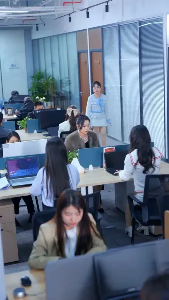 อดีตสามี หลบไป