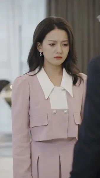 คุณหนูตกอับบังเอิญแต่งเข้าตระกูลเศรษฐี