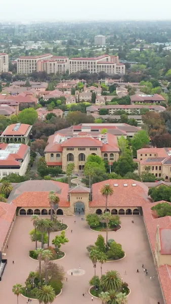 โอมเพี้ยง! คำสาปร้ายจงพ่ายรัก