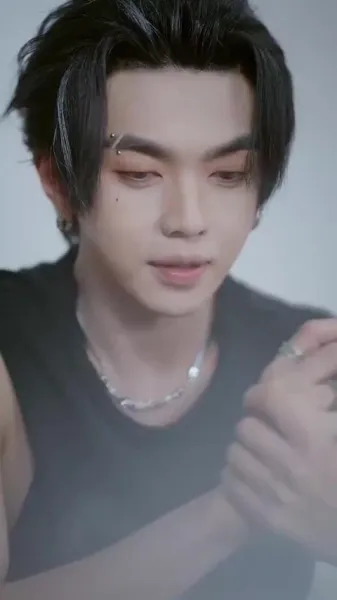 จูบในสายลม