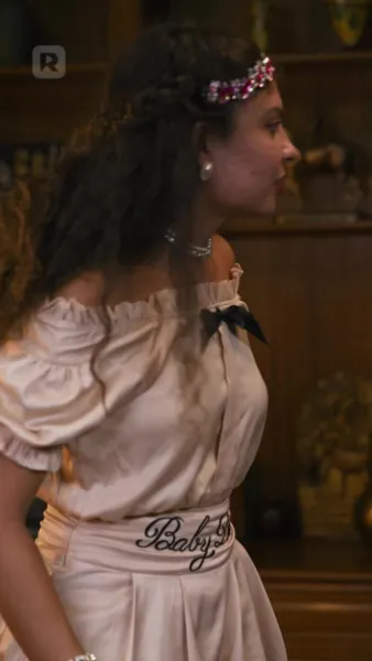 ตั้งครรภ์และแต่งงานกับดาราภาพยนตร์