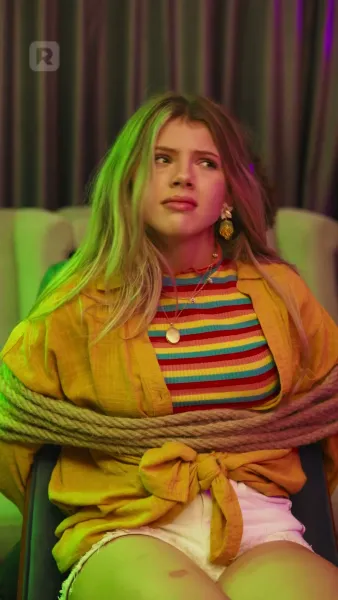 ตั้งครรภ์และแต่งงานกับดาราภาพยนตร์