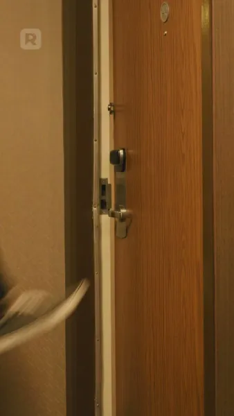 ตั้งครรภ์และแต่งงานกับดาราภาพยนตร์