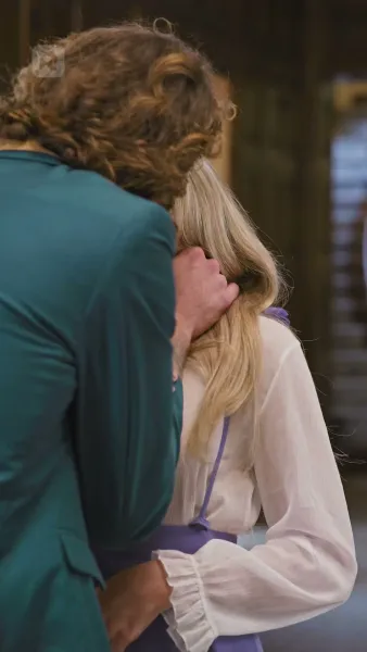 ตั้งครรภ์และแต่งงานกับดาราภาพยนตร์