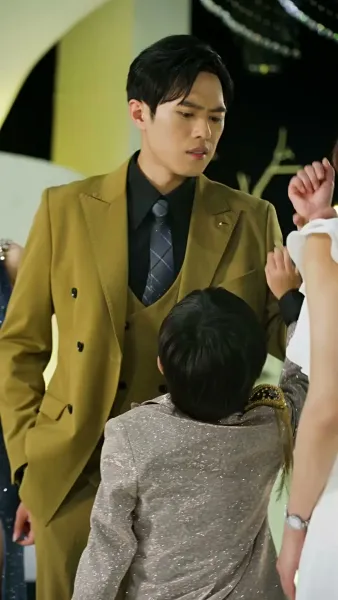 ชะตากรรมรักซ่อนเงา