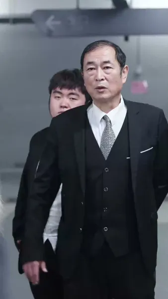 ราชามังกรออกคุก