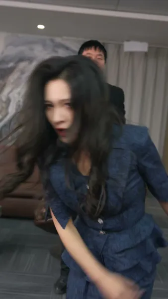 เธอไม่พูด แต่เอาคืน