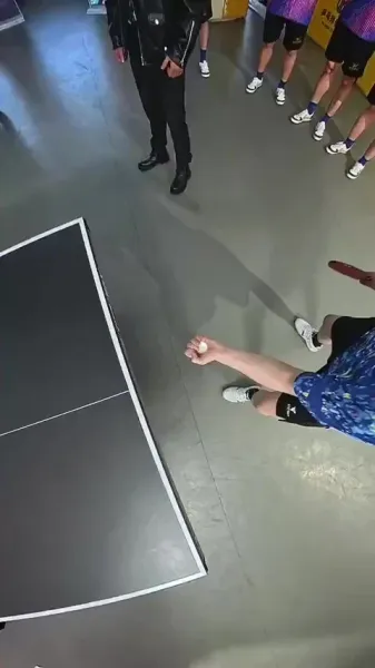 ปิงปองในความมืด