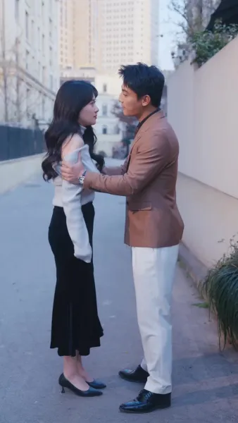 ใจซ่อนรัก