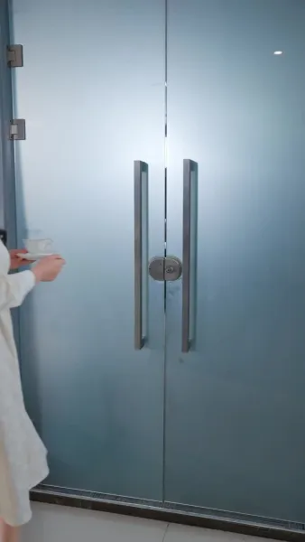 ใจซ่อนรัก