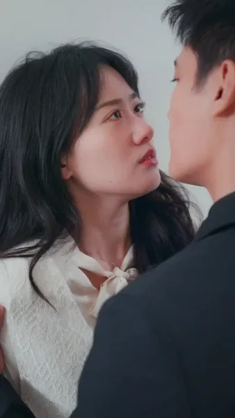 ใจซ่อนรัก