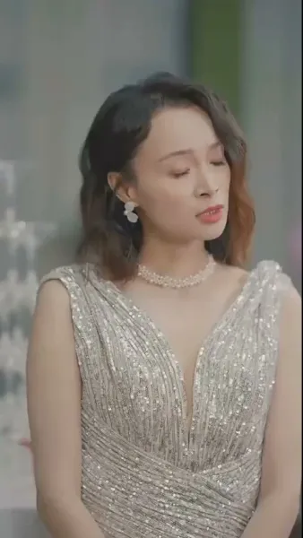  เมียสองบุคลิกของประธานลี่