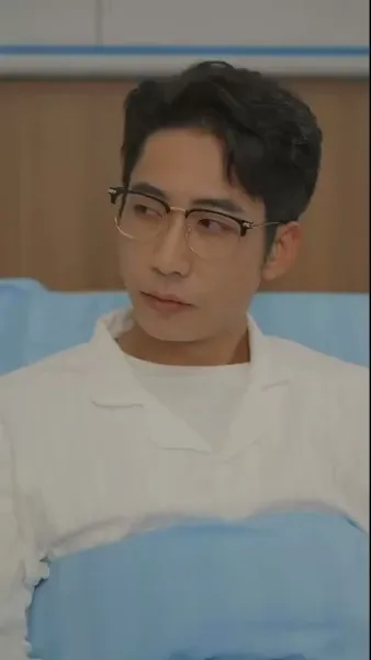  เมียสองบุคลิกของประธานลี่