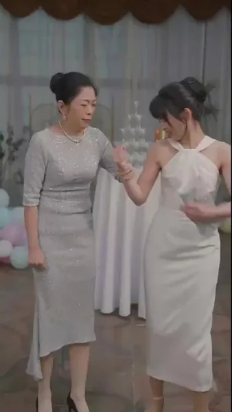  เมียสองบุคลิกของประธานลี่