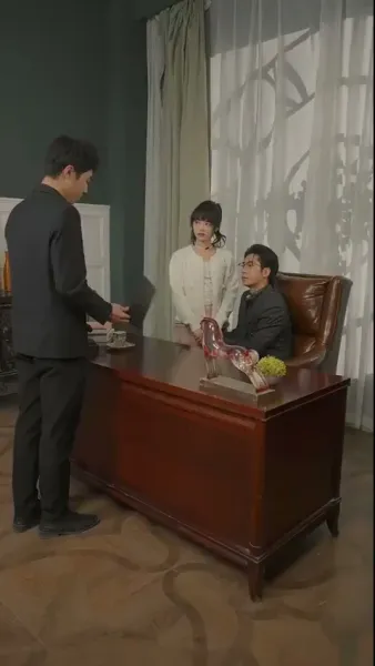  เมียสองบุคลิกของประธานลี่