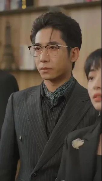  เมียสองบุคลิกของประธานลี่