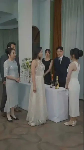  เมียสองบุคลิกของประธานลี่