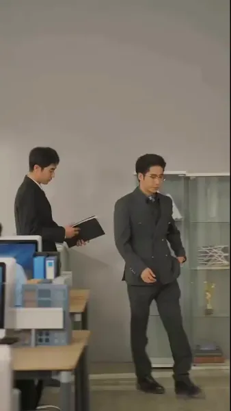  เมียสองบุคลิกของประธานลี่