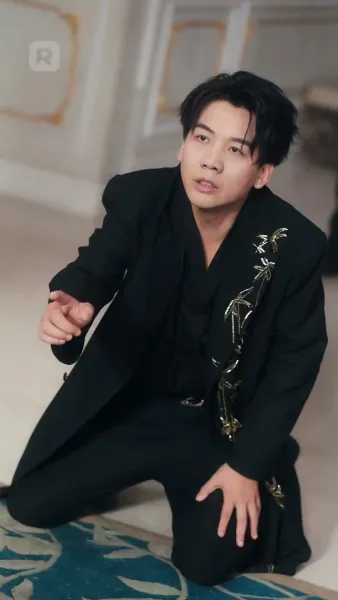 บอสแฝง: เริ่มเกมแล้วพวก