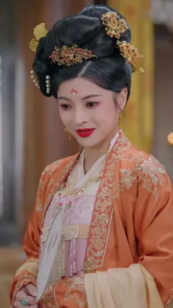 เงามายาในวังสลาย