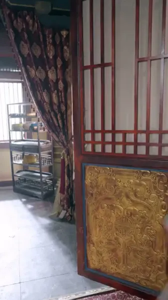 เงามายาในวังสลาย