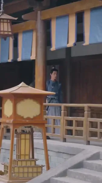 เงามายาในวังสลาย