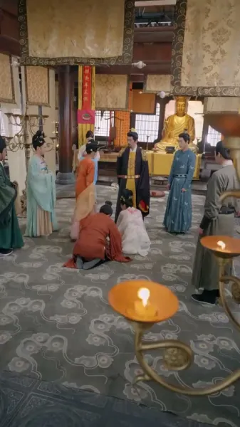 เงามายาในวังสลาย