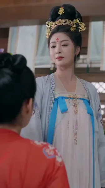 เงามายาในวังสลาย