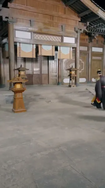 เงามายาในวังสลาย