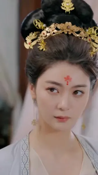 เงามายาในวังสลาย