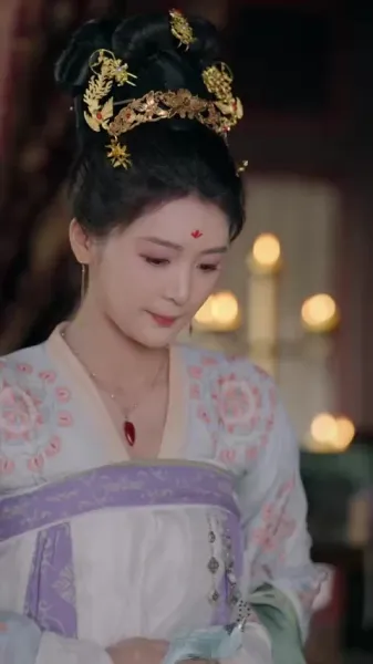 เงามายาในวังสลาย