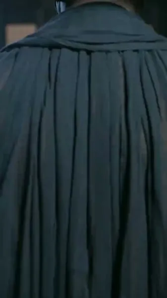 เงามายาในวังสลาย