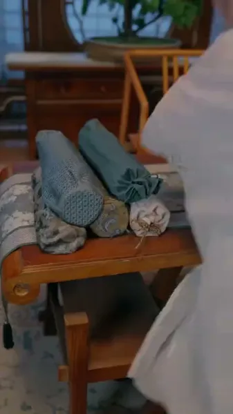 เงามายาในวังสลาย