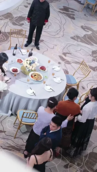 ข้ามเวลาเป็นนางร้าย  อยากหย่าทุกวัน