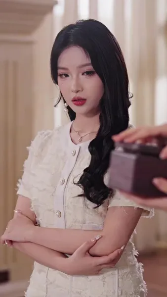 ข้ามเวลาเป็นนางร้าย  อยากหย่าทุกวัน