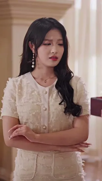 ข้ามเวลาเป็นนางร้าย  อยากหย่าทุกวัน