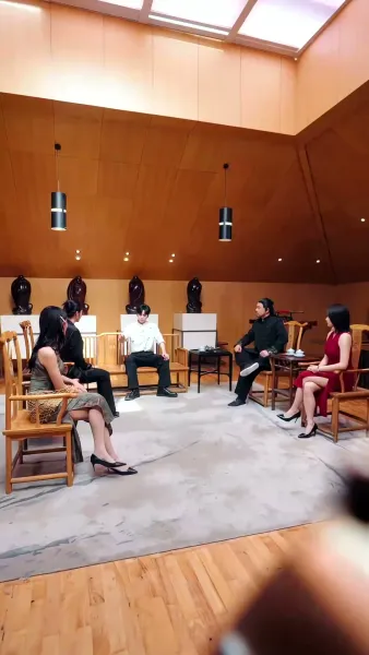 องครักษ์หลงยุค