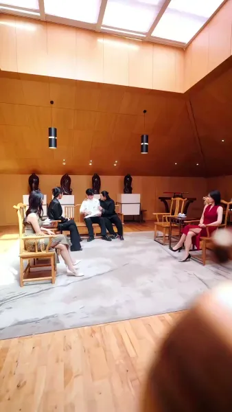 องครักษ์หลงยุค