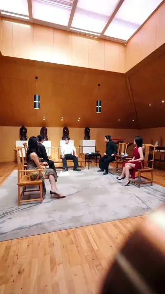 องครักษ์หลงยุค